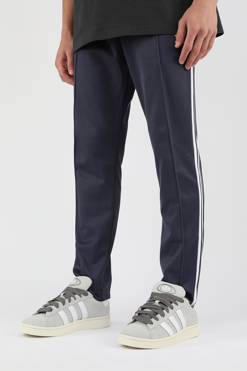 תמונת כל הלוק של סניקרס קמפוס שנות ה-80